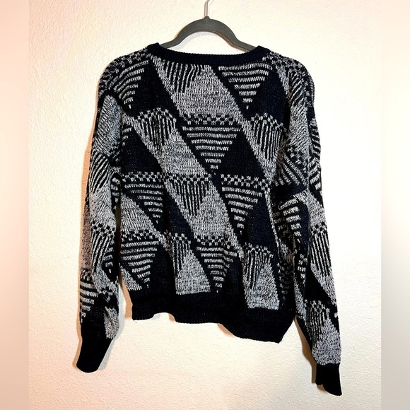 Vintage Black and Grey Sweater - Picture 2 of 5